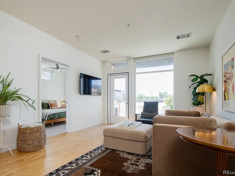 3101 Blake St #308 — Photo 11