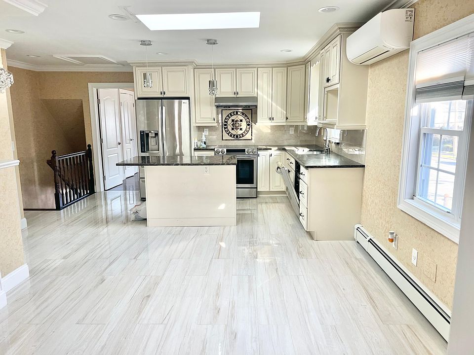 1st image of 5746 229th St #4F