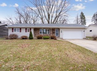 3223 Santa Maria Dr, Waterloo, IA 50702