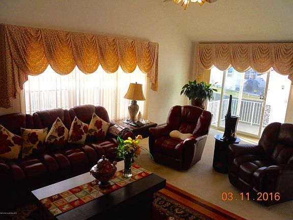 5th image of 4 Corfu Ct