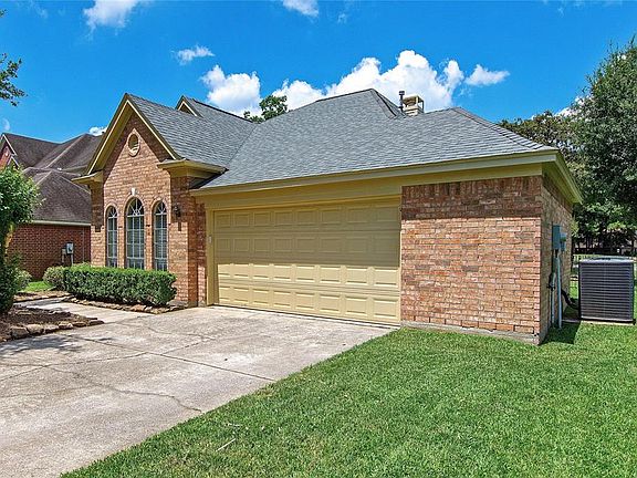 4th image of 18235 Bluewater Cove Dr