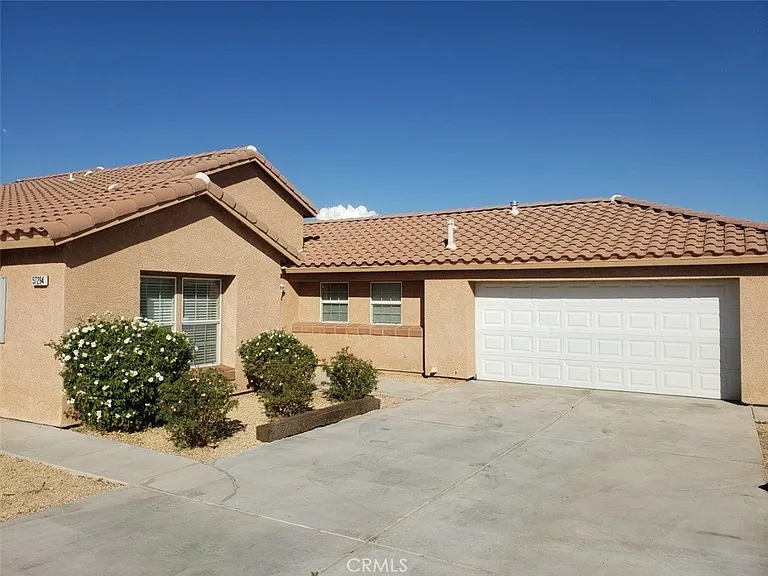 57294 Titian Ct — Photo 2
