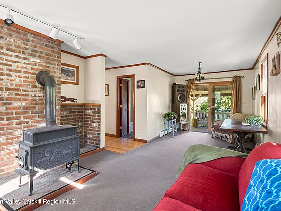 2nd image of 18 Taft Road