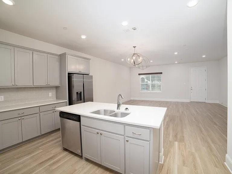 293 Ferndale St — Photo 18