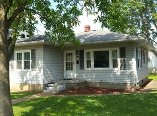 914 7th St, Tell City, IN 47586