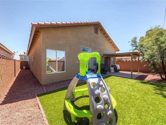 3rd image of 5031 Jacarilla Ln