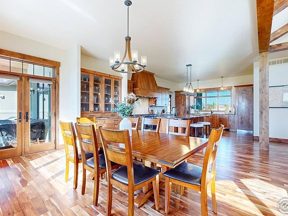 4th image of 5398 Centennial Ct