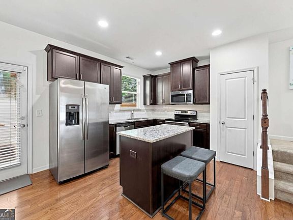3rd image of 4309 Alden Park Dr