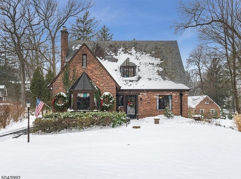 1st image of 22 Forest Way