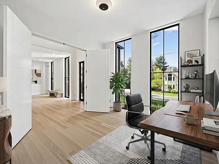 242 Hardenburgh Ave — Photo 8