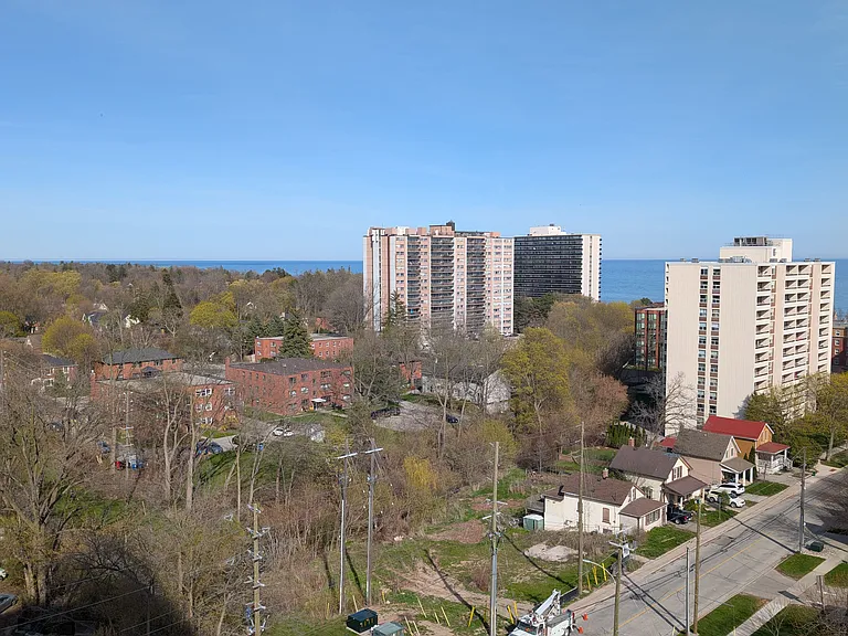 2088 James St #1007 — Photo 21