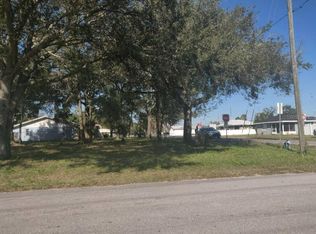 5601 6th St, Zephyrhills, FL 33542