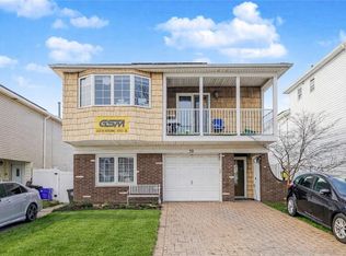 12 Rockne St, Staten Island, NY 10314