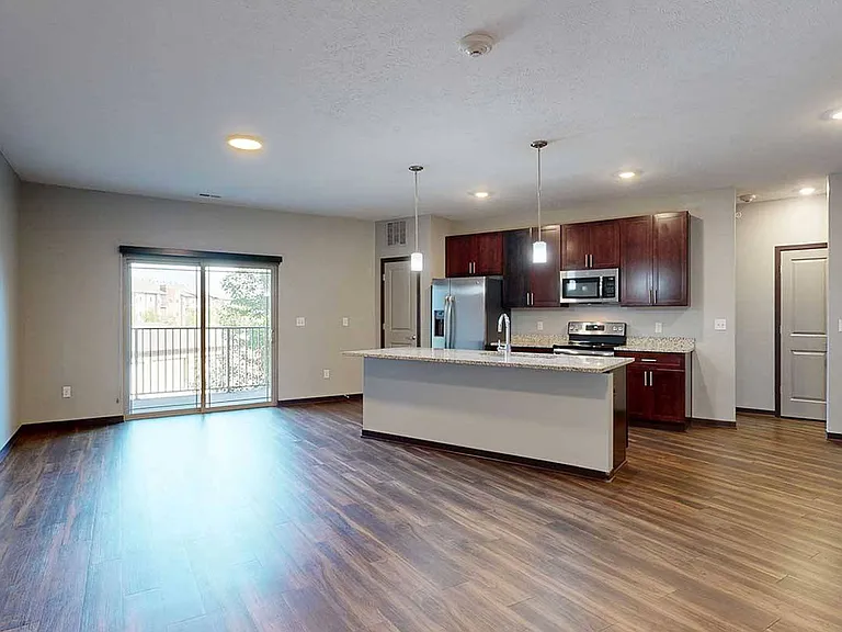 360 at Jordan West — Photo 117