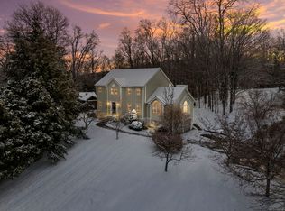 4 Barberry Ln, West Newbury, MA 01985