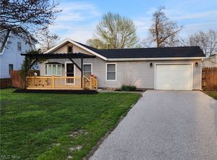 249 Fairfax Rd, Vermilion, OH 44089