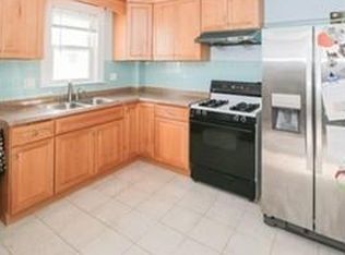 180 Broadway St #2, Wakefield, MA 01880