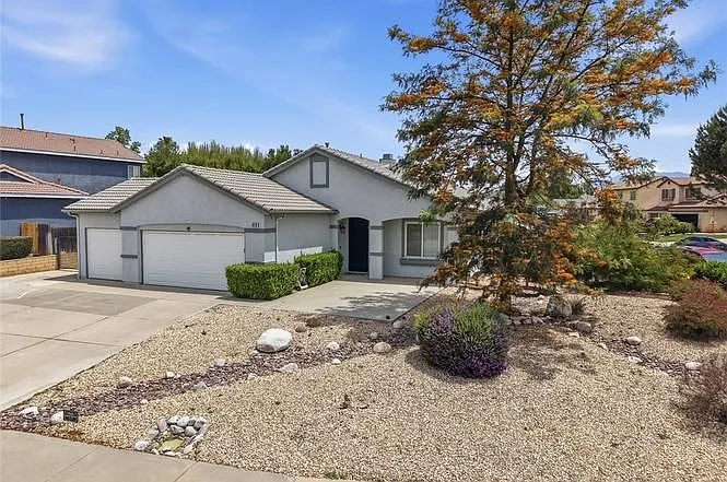 1610 Stone Creek Rd — Photo 2