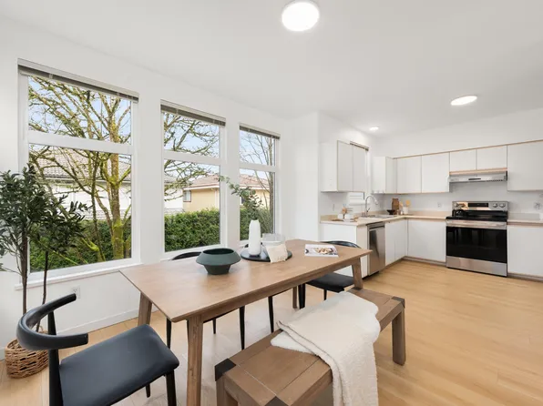 12331 McNeely Dr #17, Richmond, BC V6V 2S3