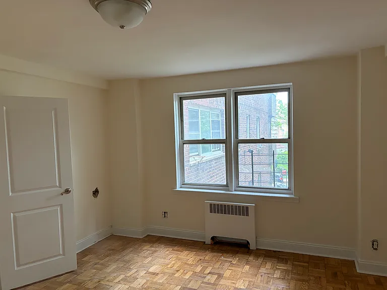 16605 Highland Ave #7X — Photo 2