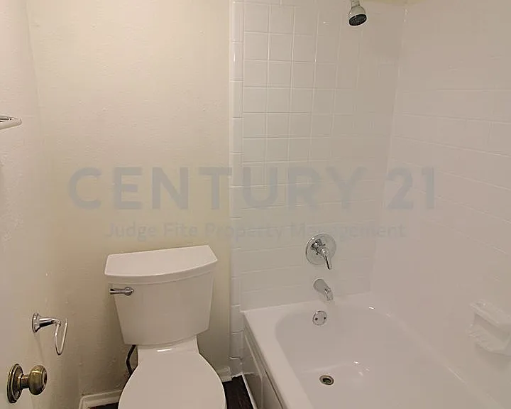 407 Pogue St — Photo 7