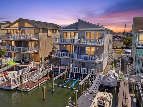 2048 Ocean Dr #C, Avalon, NJ 08202