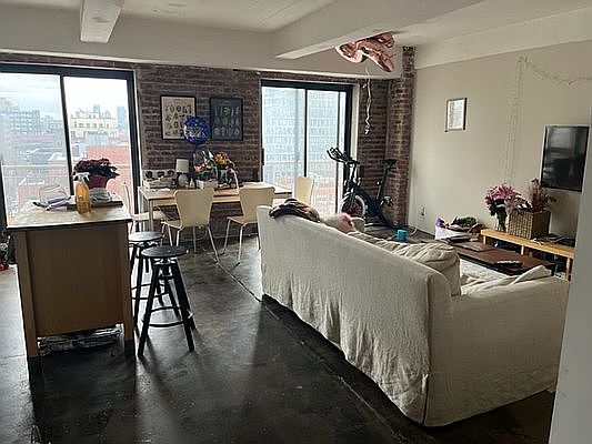 1st image of 330 Wythe Ave APT 6B
