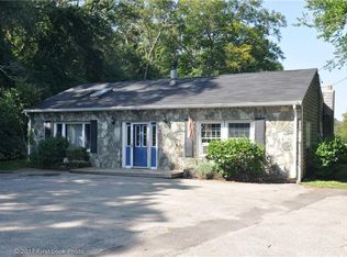 453 S Lake Rd, Tiverton, RI 02878