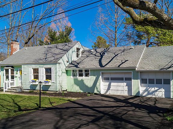 2nd image of 3964 Sharon Ave