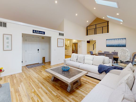 3rd image of 18 Park Cir