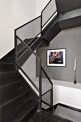 Sold by Compass | media 21