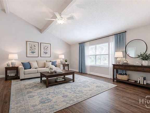 3rd image of 122 A Smith Avenue