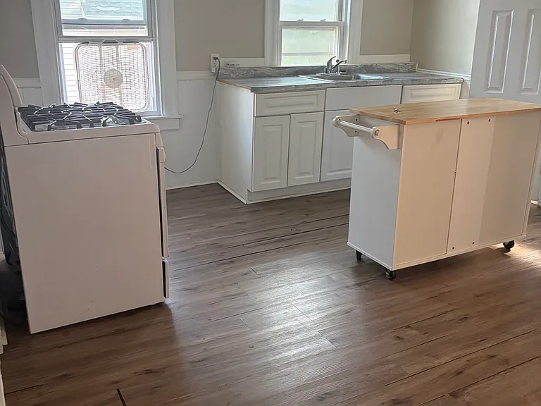 414 East St #3 — Photo 2
