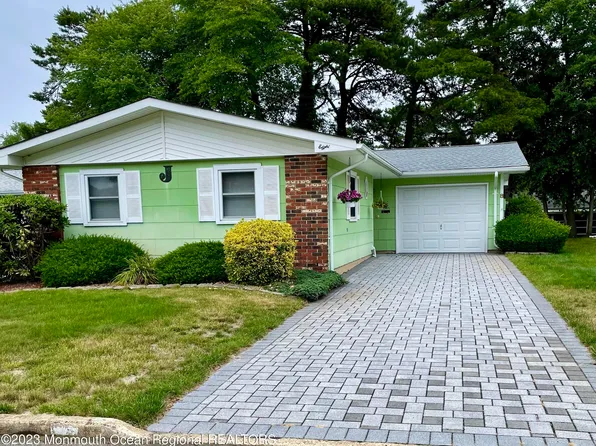 8 Melville Lane, Brick, NJ 08724