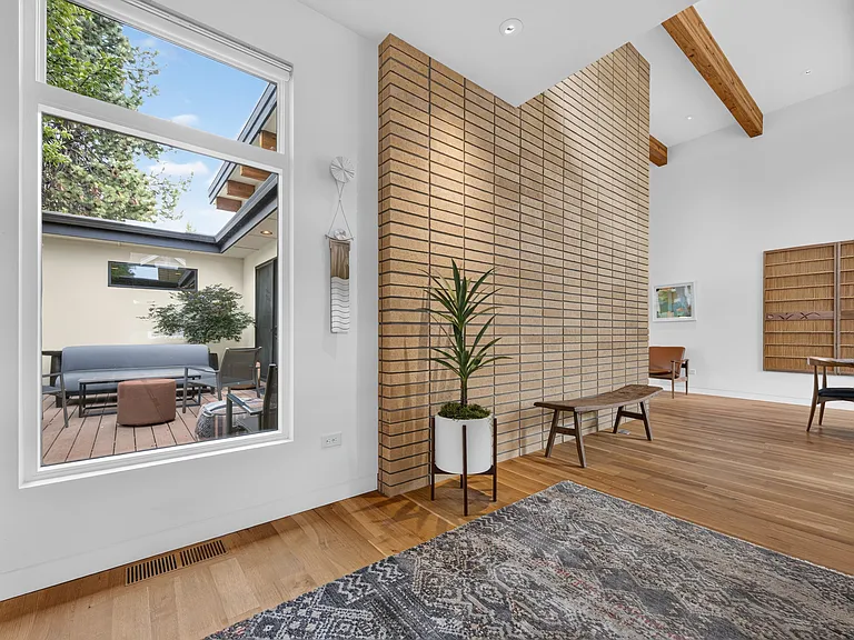 923 NW Albany Ave — Photo 13