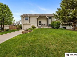 13111 Boyd Cir, Omaha, NE 68164