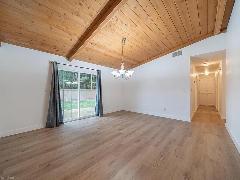 2925 Cove Point Ct — Photo 13