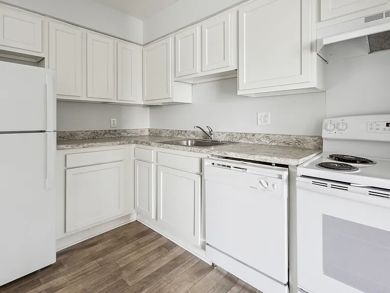 Fox Pointe Apartments — Photo 6