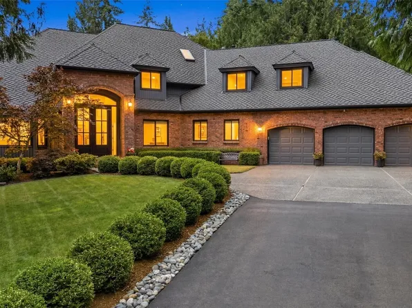 1017 221st Avenue SE, Sammamish, WA 98075