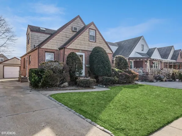 174 Heathcote Road, Elmont, NY 11003