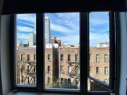 Rented by Compass | media 10