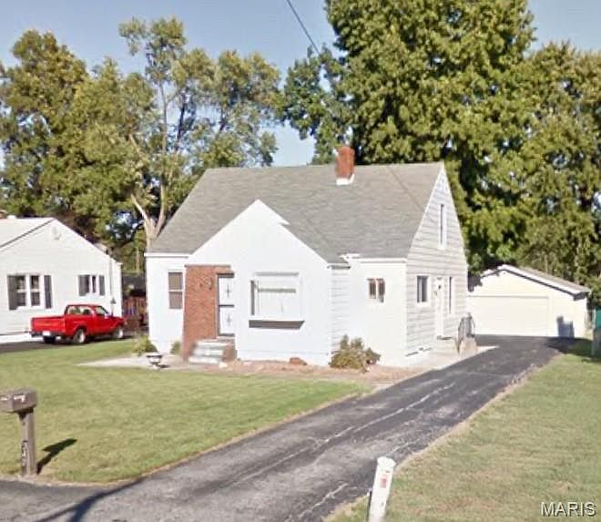 2nd image of 340 Westerholdt St