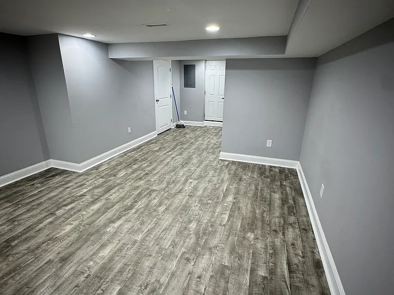 925 Oldham St — Photo 13