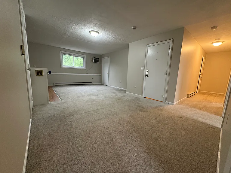 165 Main St #4 — Photo 2