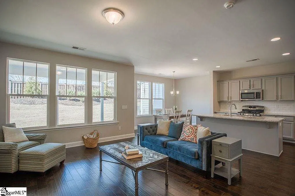 103 Coogan Ln — Photo 3