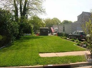 9 Delta Rd, Massapequa, NY 11758