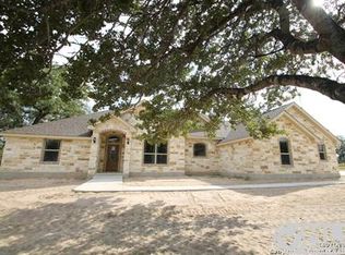 128 Copper Ridge Dr, La Vernia, TX 78121