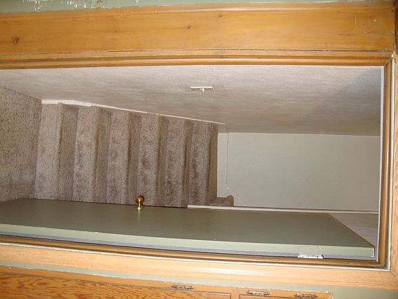 5th image of 516 Bryant St