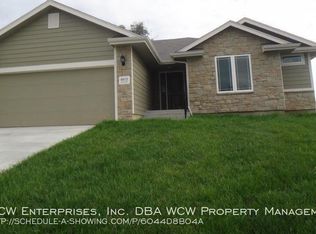 6013 SW 44th St, Topeka, KS 66610