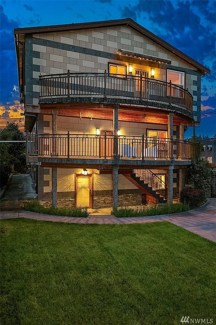 4 bed, 1.5 bath, 1400 sqft, $3,600 — Photo 1